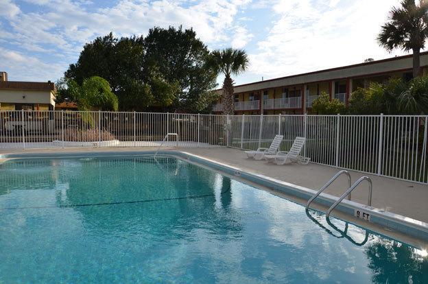 Budget Inn Of Deland Extérieur photo